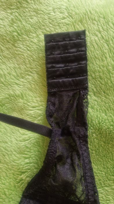 Biustonosz push up czarny koronkowy Tezenis 75 B