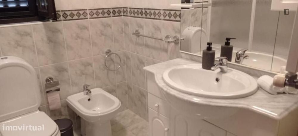 Casa com 3 quartos - localizado em Braganca