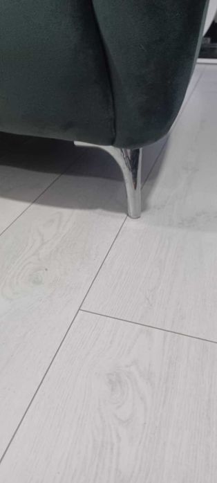 Sofá + Poltrona em Veludo & Design Elegante | Oportunidade