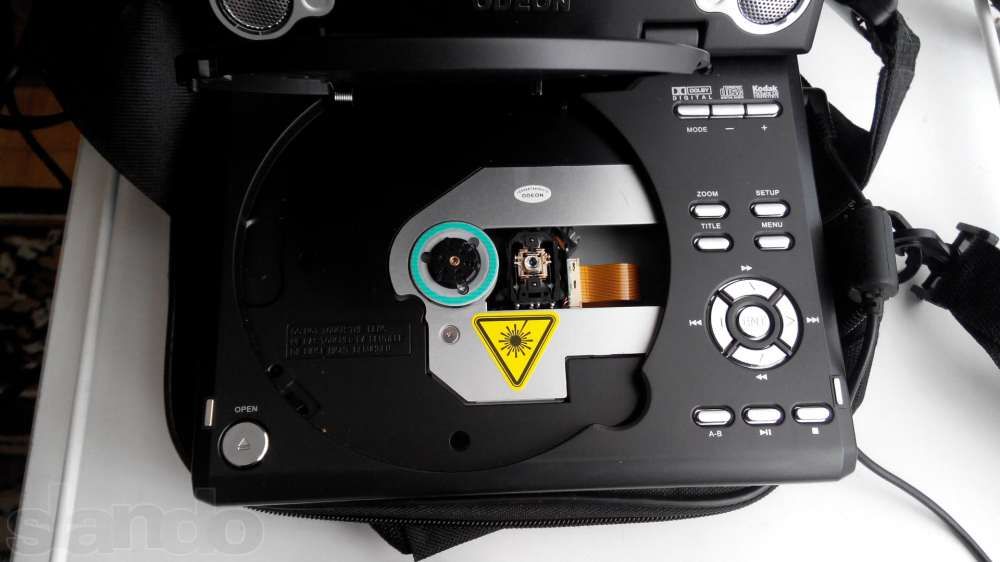 Портативный DVD-проигрыватель"ODEON" SDP-1775.Новый.