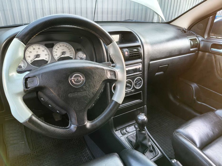 Opel Astra Bertone 2.2 Г/Б