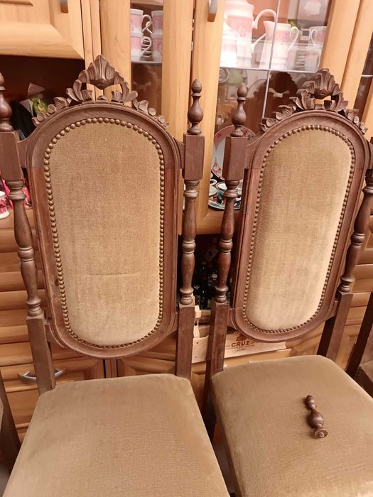 Conjunto de 4 cadeiras de sala em madeira maciça, estilo clássico/vintage