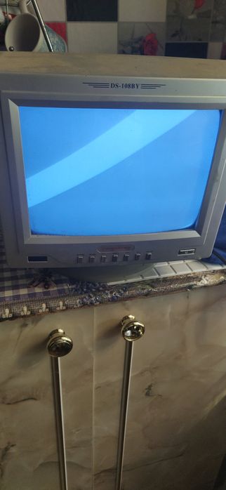Маленький телевізор