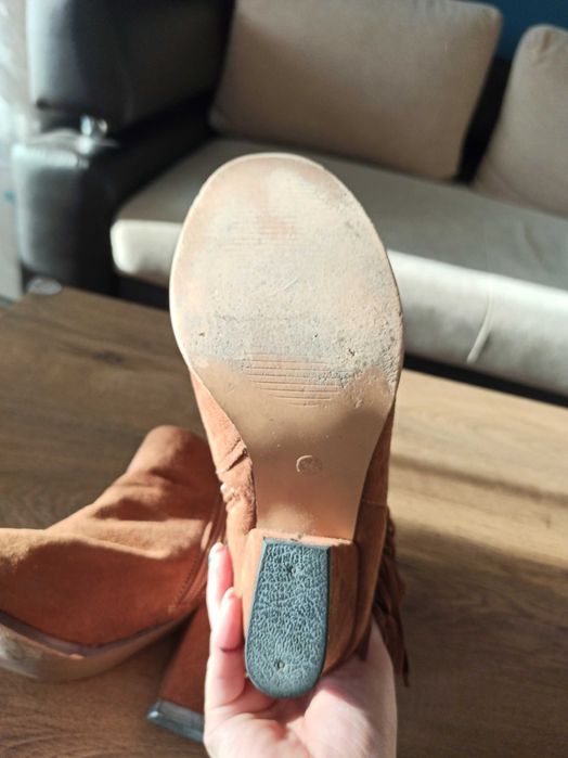 Botki karmelowe z frędzlami 36