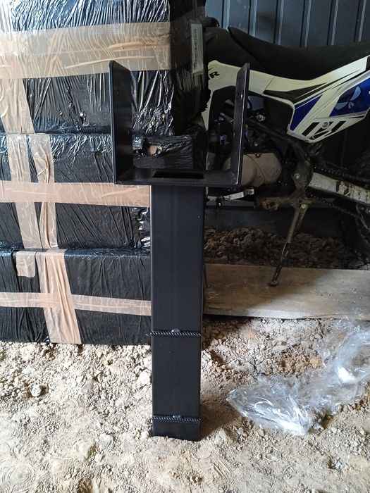 Kotwy pod slupy 20x20