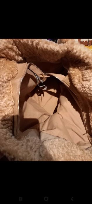 Bolsa bege de pêlo artificial - Stradivarius