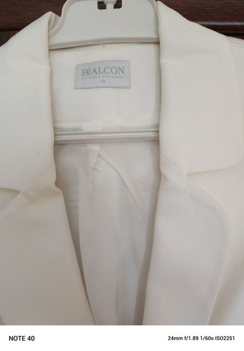 Sprzedam marynarki damskie