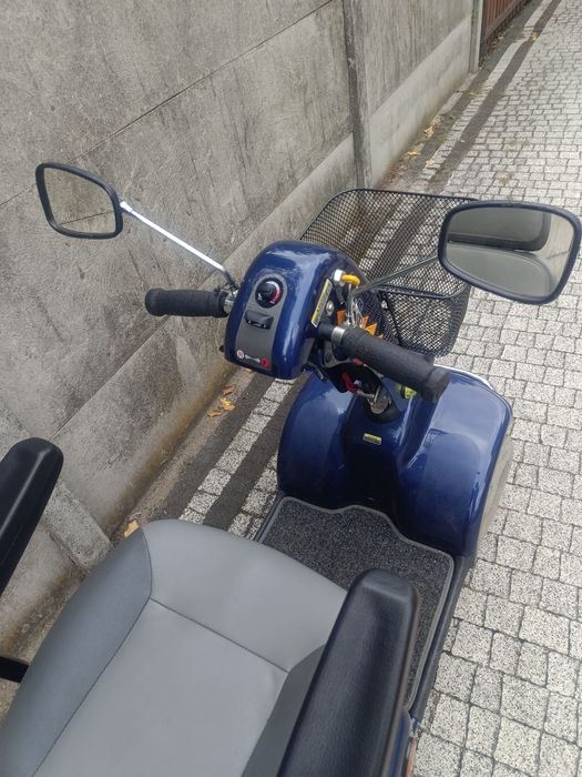 Skuter wózek elektryczny