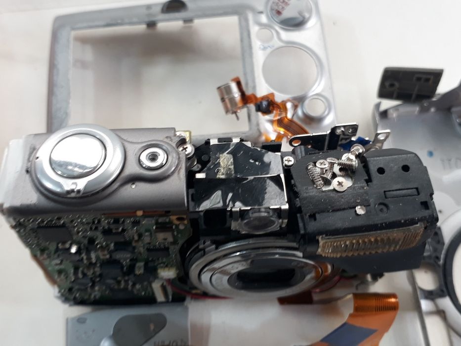 Фотоаппарат Canon Ixus 750 (Nikon)  .