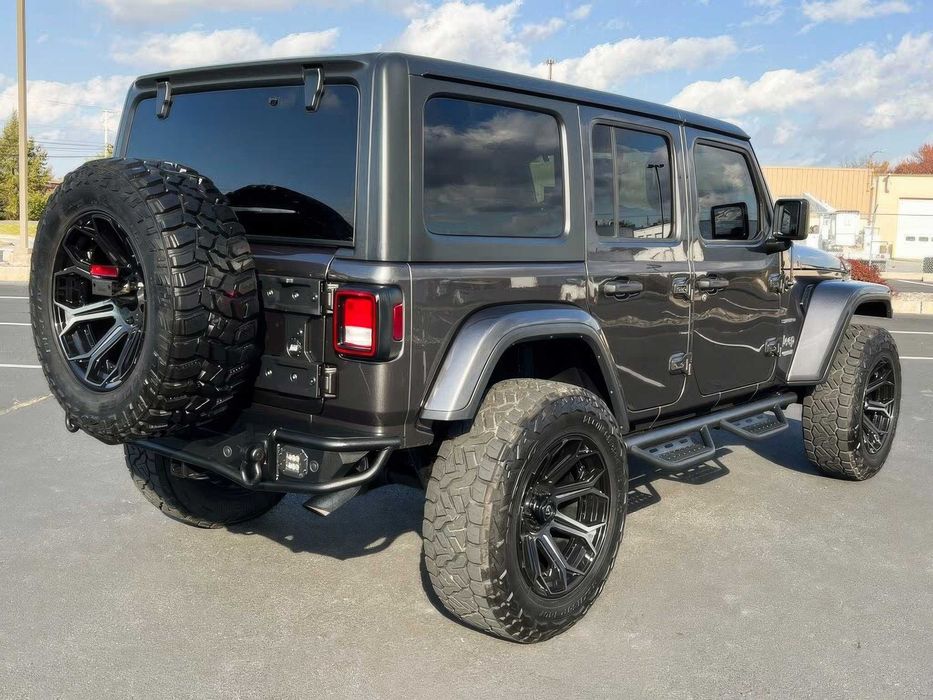 Jeep Wrangler Unlimited Sahara      2018