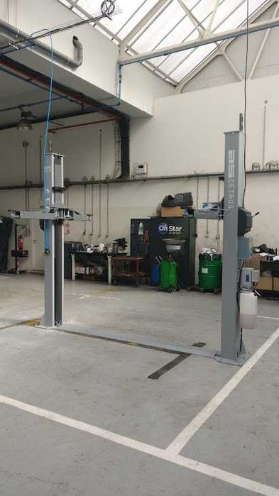 Elevador 2 Colunas CETRUS EAE 3500kg descida manual 230/400V ( NOVO)