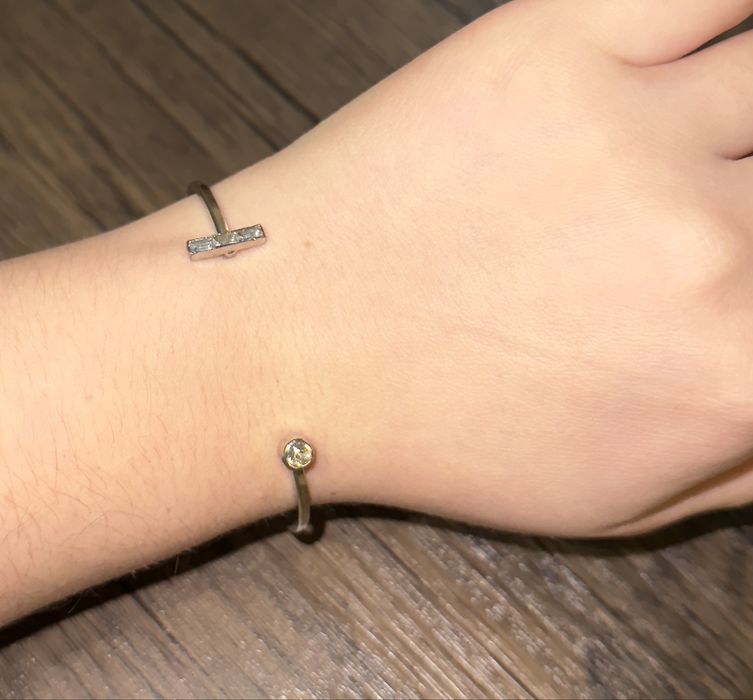 Жіночий браслет.