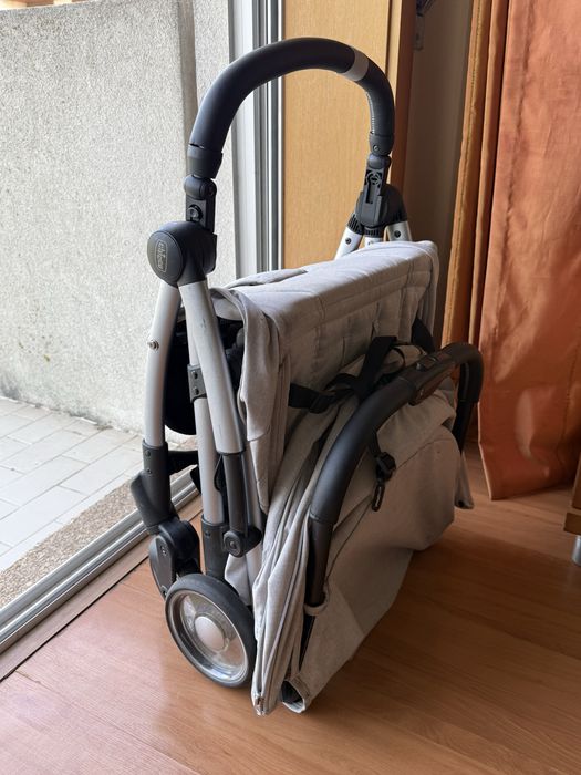 Carrinho Chicco – Muito Conservado | Compacto e Leve