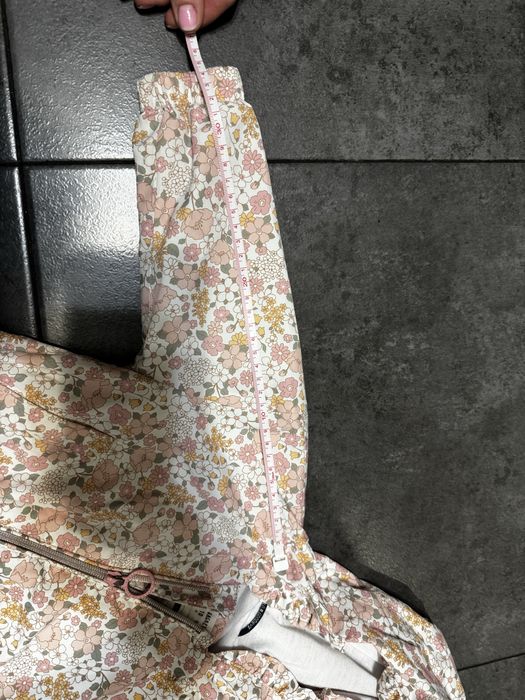 Куртка легенька на дівчинку