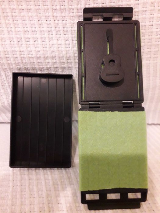 Pas, pasek do gitary z logo Fender, czyścik do strun gratis