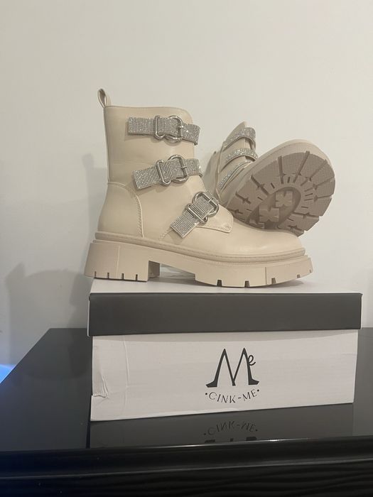 Botas Cink-me bege com brilhos