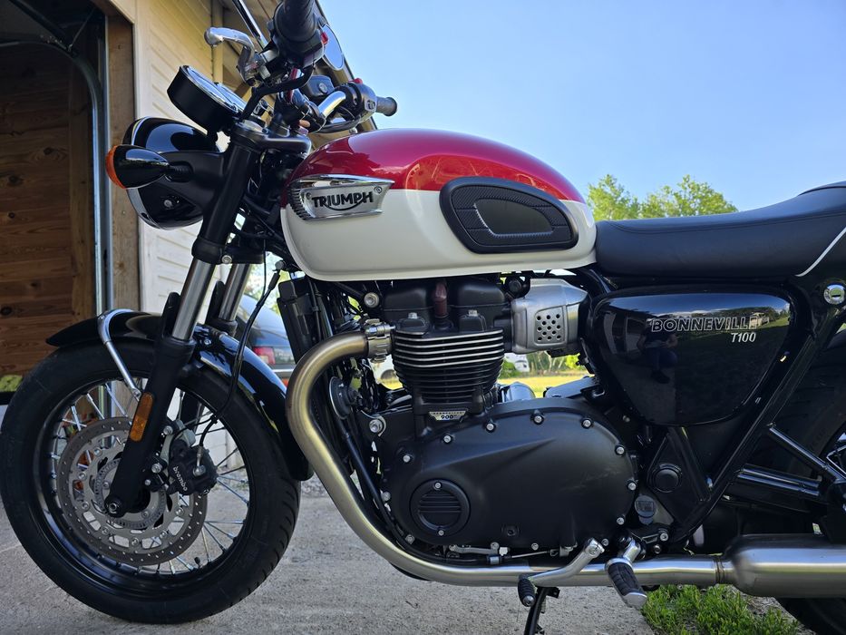 Triumph Bonneville T100  niski przebieg. ZADBANY