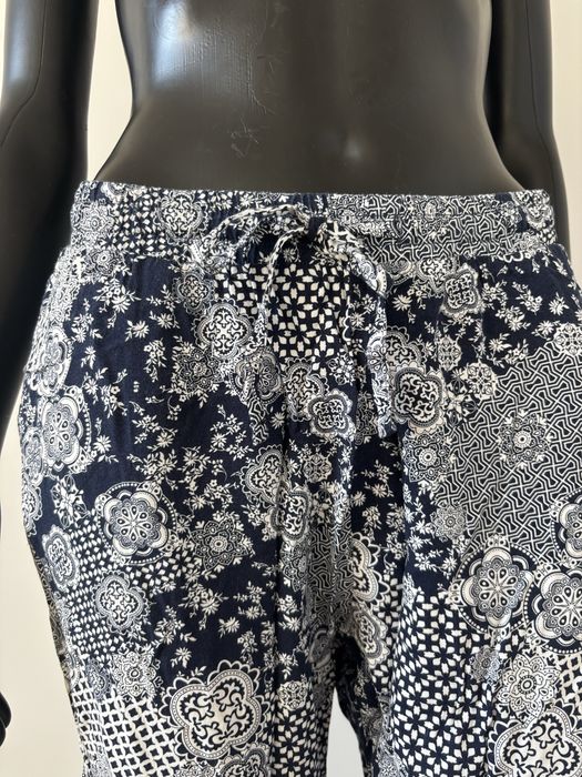 wzorzyste spodnie boho granatowe białe lekkie Janina 40 L wiskoza