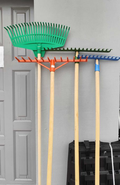 GRABIE metalowe regulowane plastikowe do liści wycinak chwastów widły