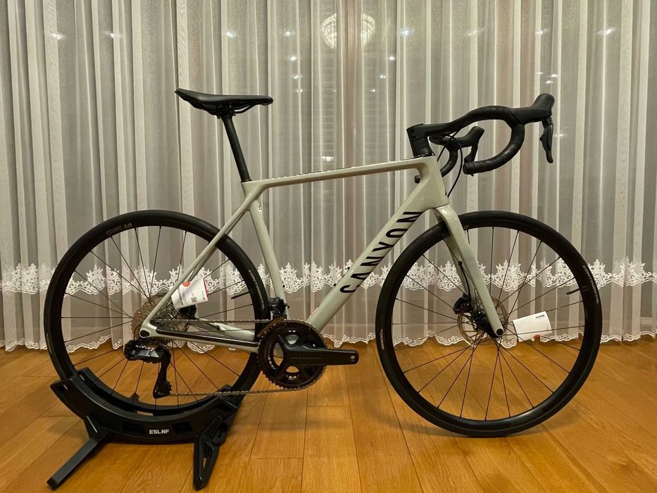 Canyon Endurace CF SL 8 Disc Di2 2x12s