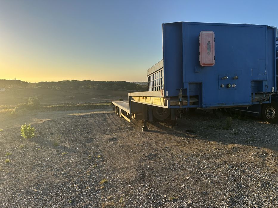 Semi reboque rebaixado