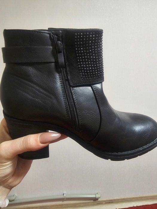 Жіноче взуття, ботинки