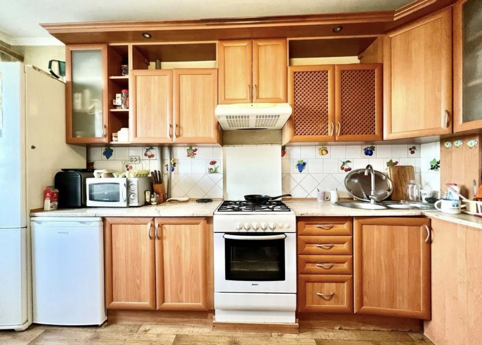 Продаж 3 к. Центр