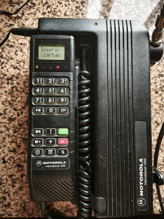 Telefone móvel antigo