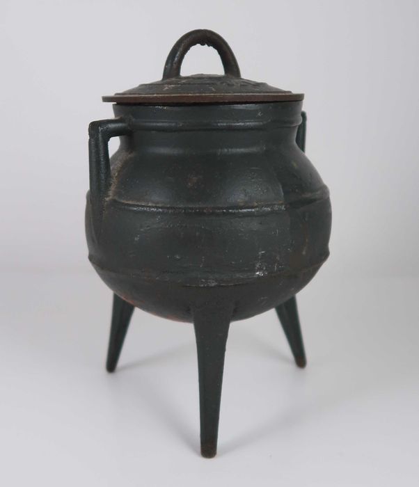 Panela de ferro fundido de 3 pés - 1/2 Litro