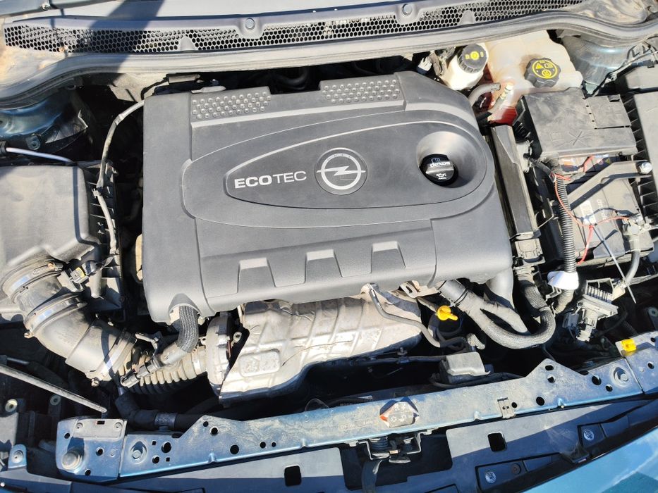 Opel Astra J 2.0 CDTI Sports tourer 2015 r