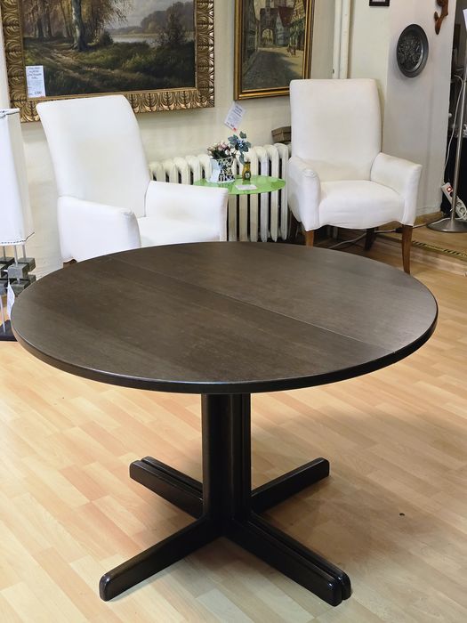 Rozkładany solidny okrągły stół vintage marki Thonet