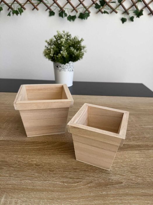 Lote completo de materiais em madeira crua. 48 ITENS