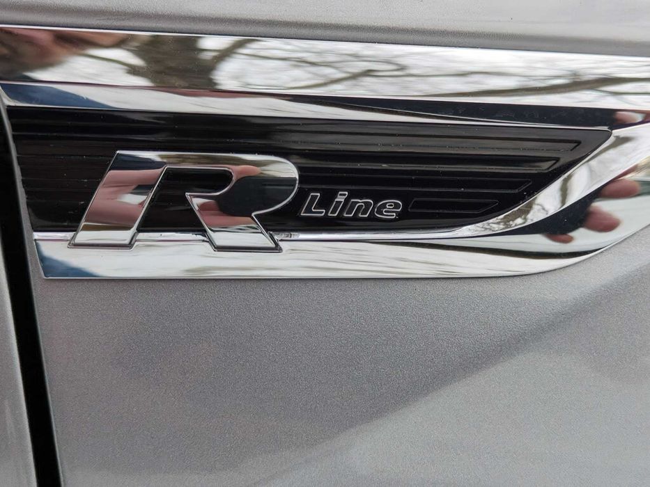 Volkswagen Tiguan      2020