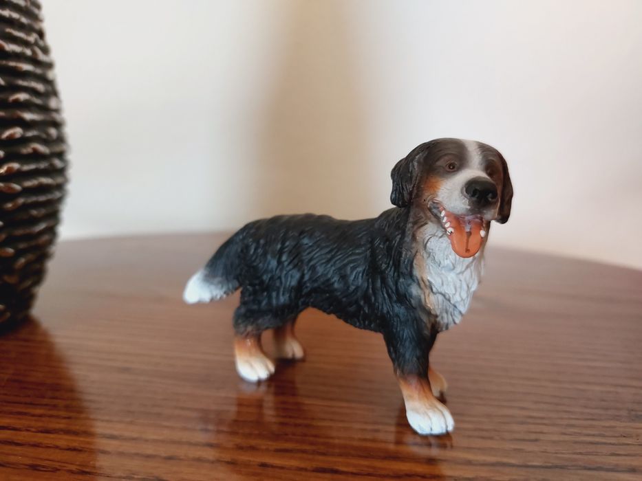Pies berneńczyk schleich