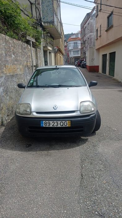 Reneult clio 1.2 gasolina — photo 2