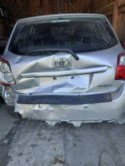 Uszkodzona Toyota Auris 1.6