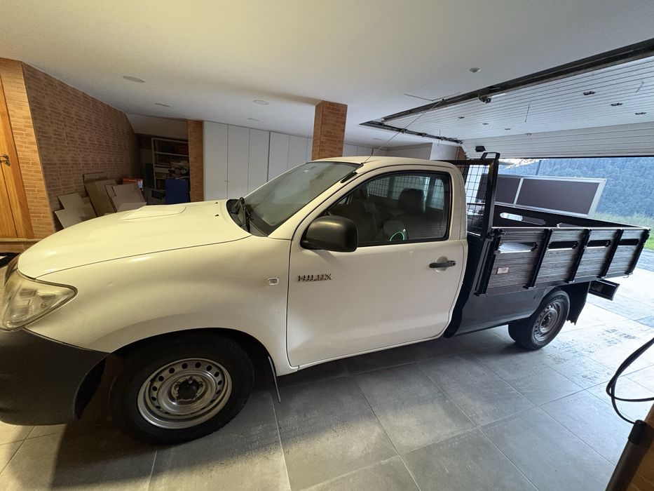 Toyota hilux 2WD 2011