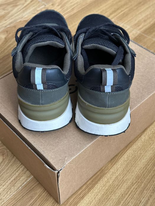 Чоловічі кросівки хакі Mango