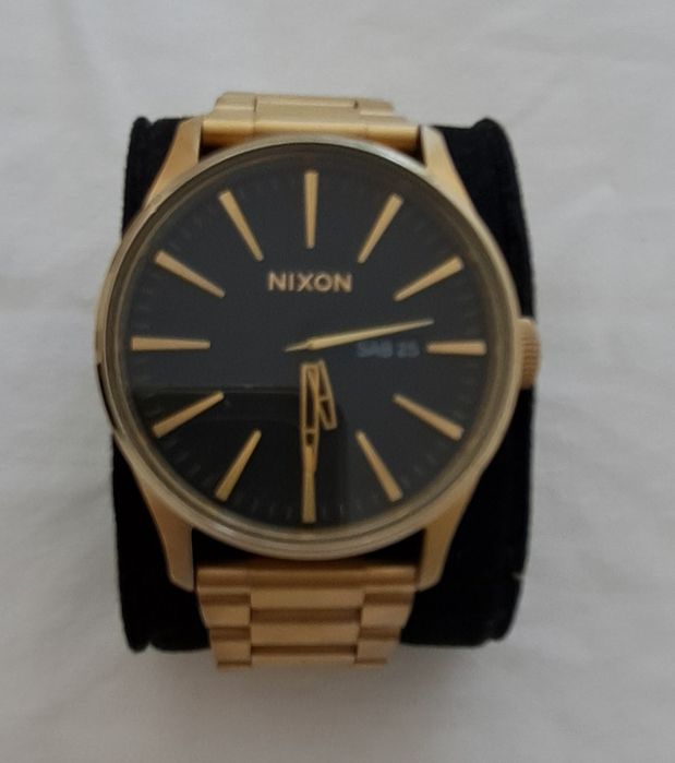 Relógio nixon gold