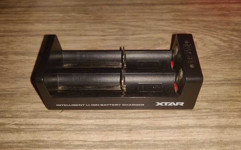 Carregador Pilhas / Baterias (1,2v ; 3,7v ; 9 v)64343246393857123