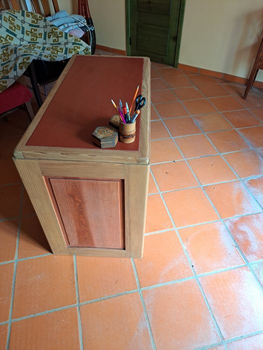 Secretária vintage recuperada