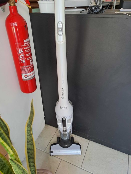 Aspirador Bosch sem fio, Flexxo Serie 4 25,2V