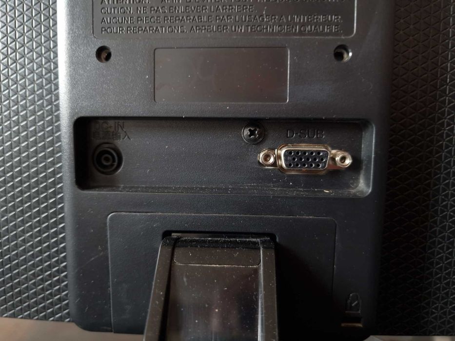 Монітор  LG 19EN33S-B