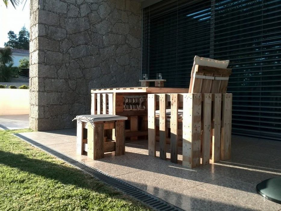 Mesa de jardim feita com paletas