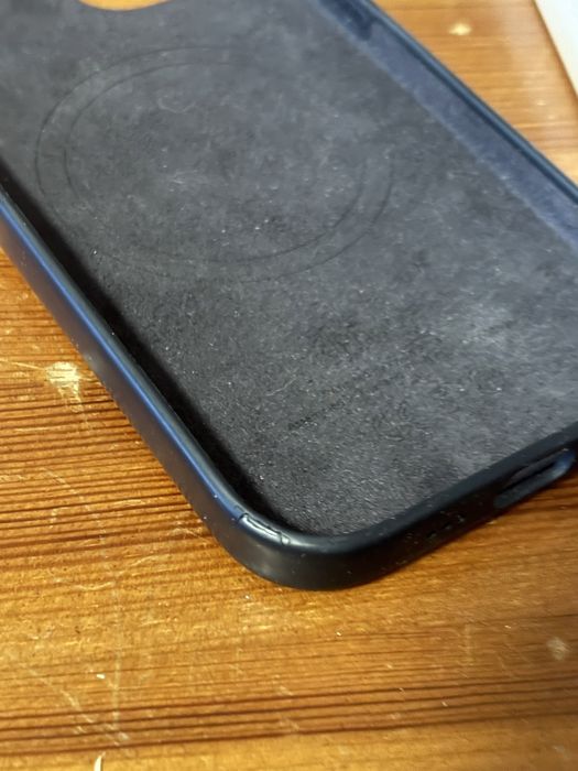 б/у оригинальный чехол на Iphone 15, xs ,11