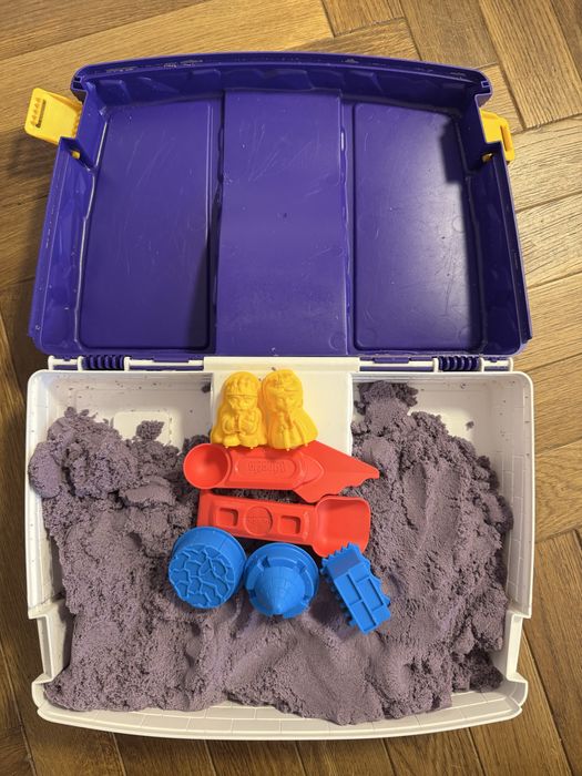 Piasek i piaskownica Kinetic Sand