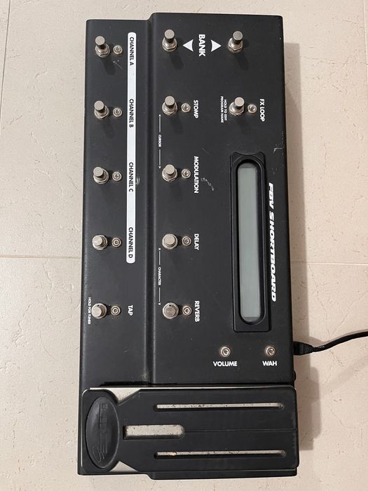 Amplificador de guitarra Line 6 Duoverb e pedaleira FBV Shortboarr