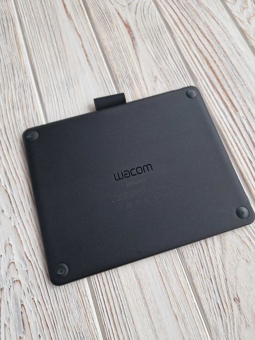 Графічний планшет Wacom Intuos S Bluetooth Black