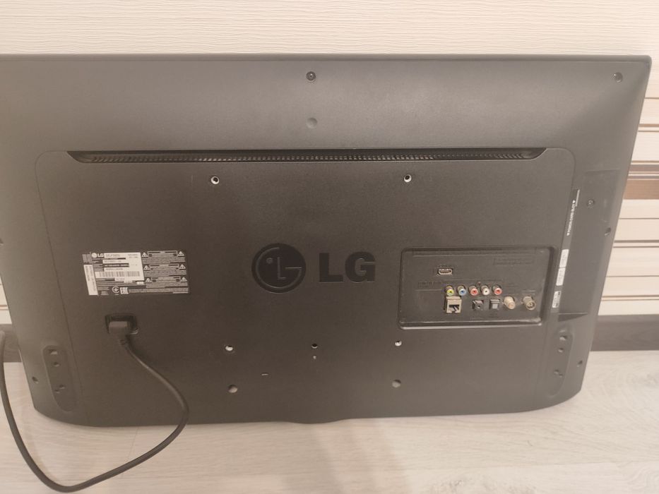 Телевізор LG, 32 дюйми