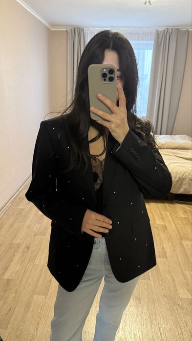 Дуже гарний вовняний піджак жакет з камінням від бренду Schild